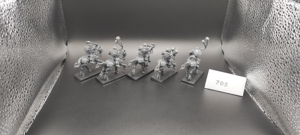 (5) Marauder Horsemen Warriors of Chaos Warhammer Fantasy Miniatures -2058-