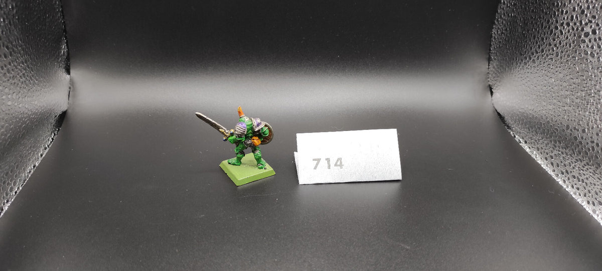 (1) Chaos Warrior Classic Warhammer Fantasy Miniatures -1533-
