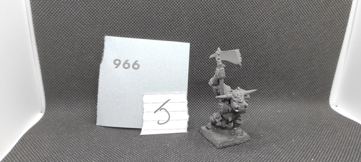 (1) Black Orc Metal OOP Orcs & Goblins Warhammer Fantasy Miniatures -1568-