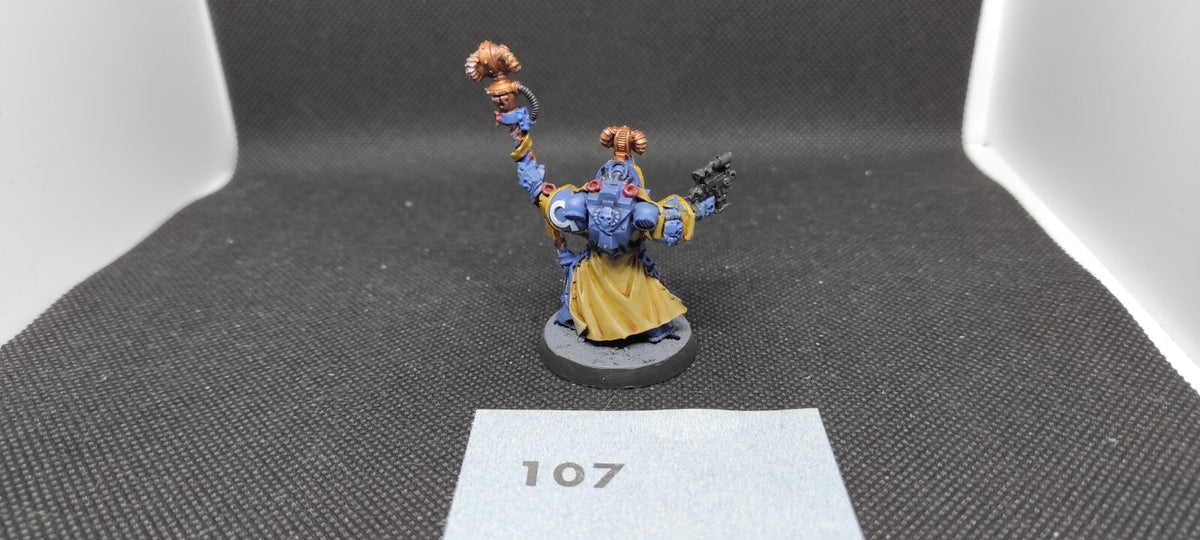 (1) Librarian Tigurius Ultramarines Space Marines Warhammer 40k -2413-