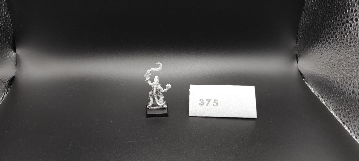 (1) Skink Chief Hero METAL Lizardmen Warhammer Fantasy Miniatures -1028-