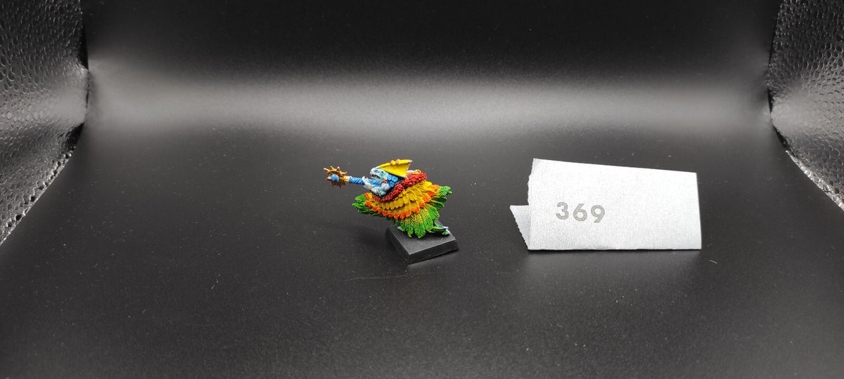 (1) Skink Priest Hero METAL Lizardmen Warhammer Fantasy Miniatures -1033-