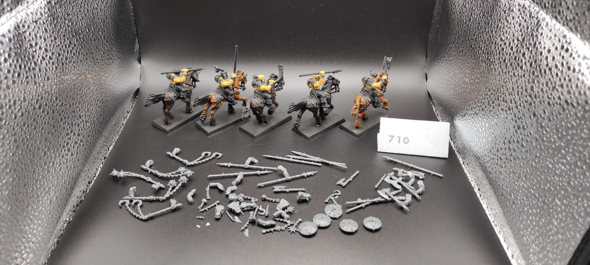 (5) Marauder Horsemen Warriors of Chaos Warhammer Fantasy Miniatures -2471-