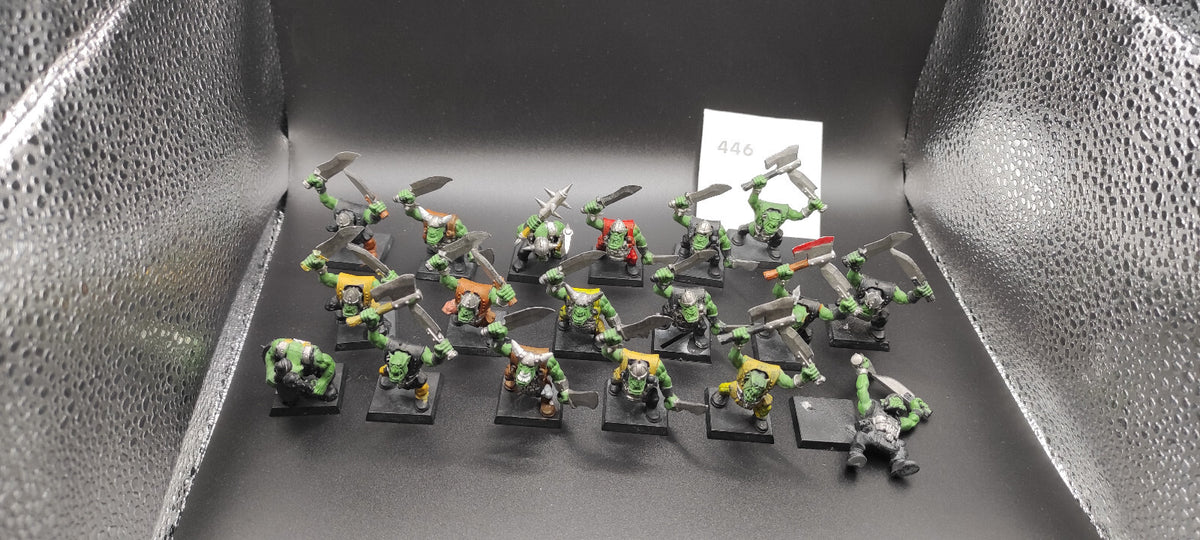 (18) Orc Boys Orcs & Goblins Warhammer Fantasy Miniatures -1590-