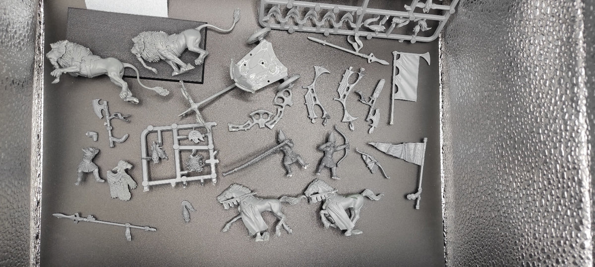 (1) Lion Tiranoc Chariot KIT High Elves Warhammer Fantasy Miniatures -2338-