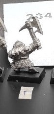 (1) Dwarf Iron Breakers Warhammer Fantasy Miniatures -1138-