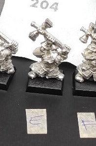 (1) Dwarf Hammerers Warhammer Fantasy Miniatures -1159-