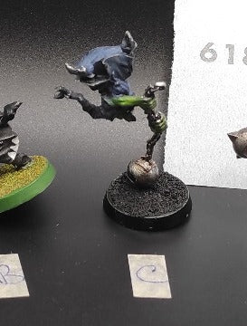(1) Goblin Fanatic Metal Orcs & Goblins Warhammer Fantasy Miniatures -1625-