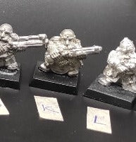 (1) Dwarf Thunderers Warhammer Fantasy Miniatures -1188-