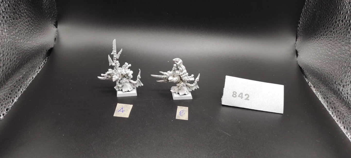 (1) Warlock Engineer Skaven Metal Warhammer Fantasy Miniatures -842-