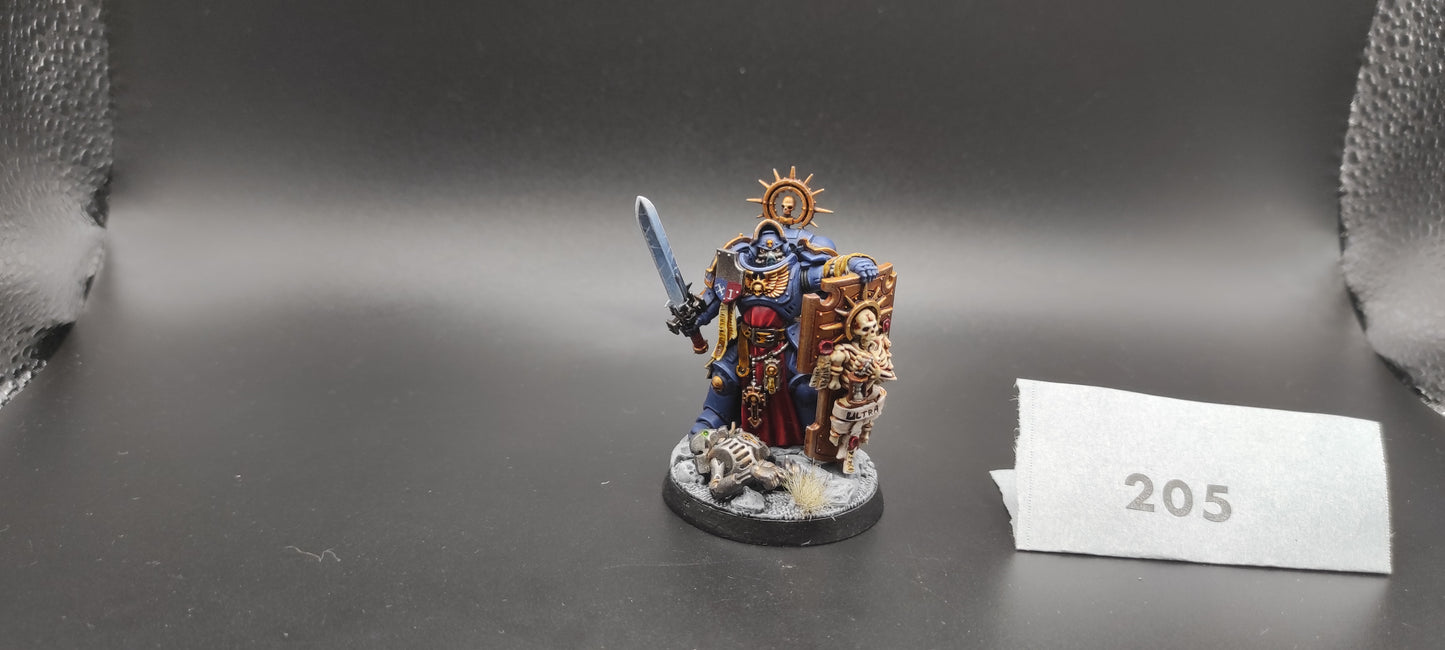 Captain with Relic Shield Space Marines Warhammer 40k -205-