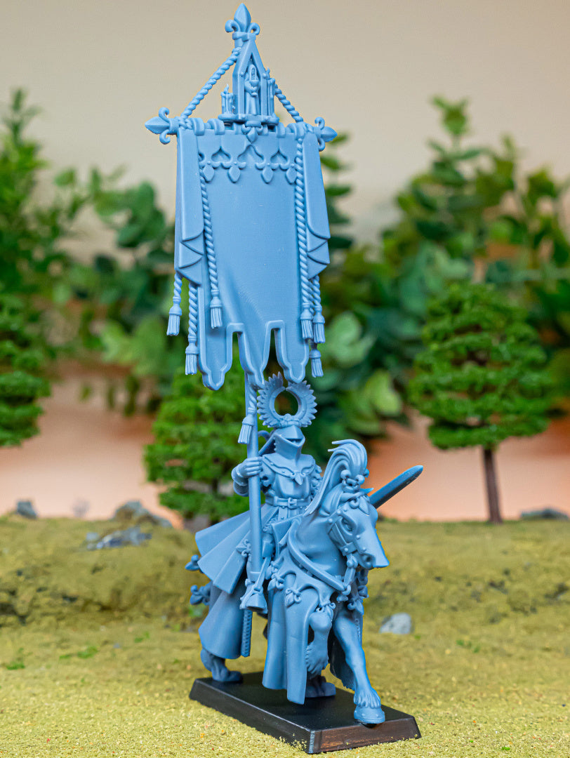 Gallia Battle Standard Bearer on Horse - Highlands Miniatures (1)