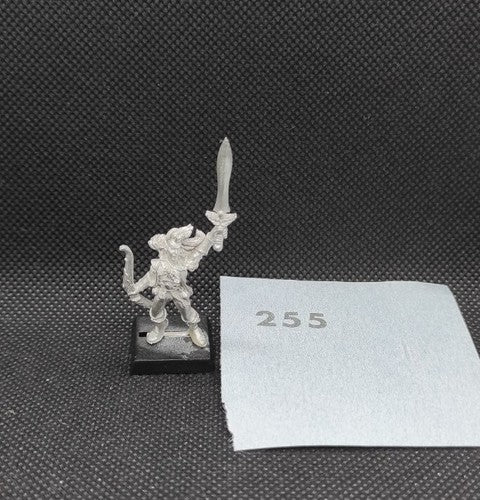 (1) Wood Elves Scout Champion OOP Metal Warhammer Fantasy Miniatures -1939-