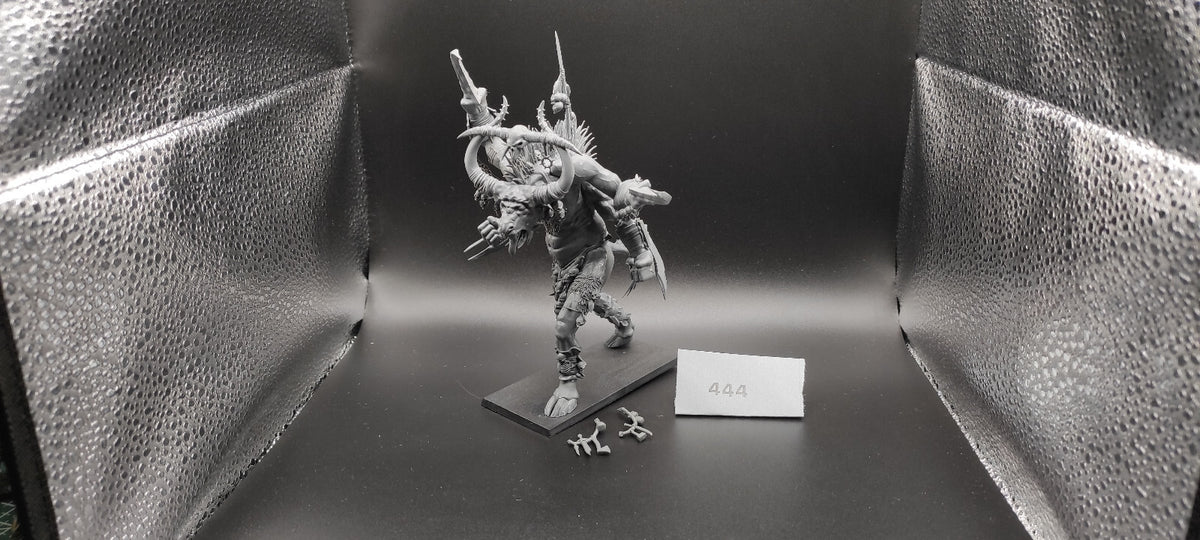 (1) Ghorgon Beastmen Warhammer Fantasy Miniatures -2433-