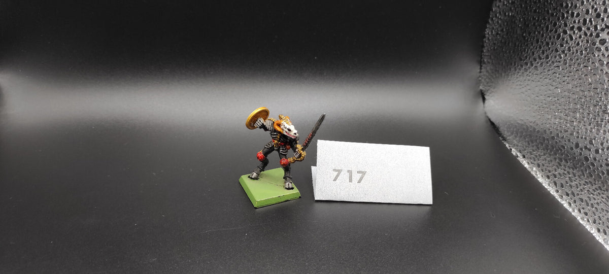 (1) Chaos Warrior Classic Warhammer Fantasy Miniatures -1536-