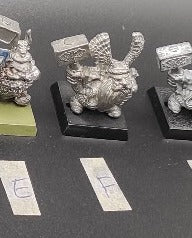 (1) Dwarf Hammerers Warhammer Fantasy Miniatures -1058-