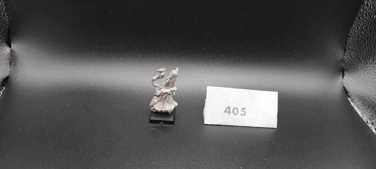 (1) OOP Musician METAL High Elves Warhammer Fantasy Miniatures -2290-