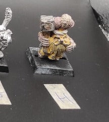 (1) Dwarf Hammerers Warhammer Fantasy Miniatures -1060-