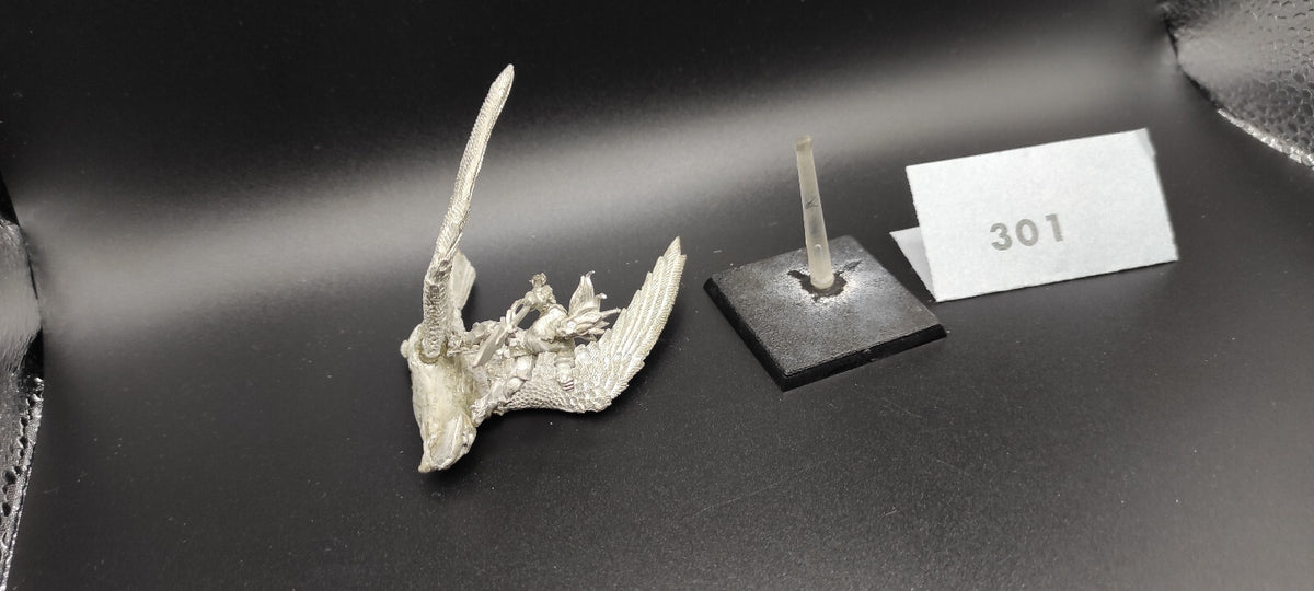 (1) Warhawk Rider Wood Elves Warhammer Fantasy Miniatures -2383-