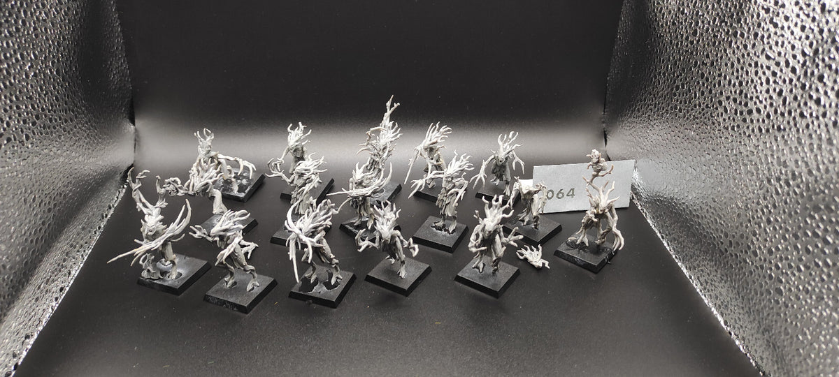 (16) Dryads Wood Elves Warhammer Fantasy Miniatures -2384-