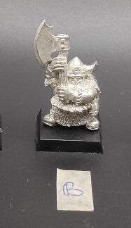 (1) Bugman's Ranger Dwarfs Warhammer Fantasy Miniatures -1063-