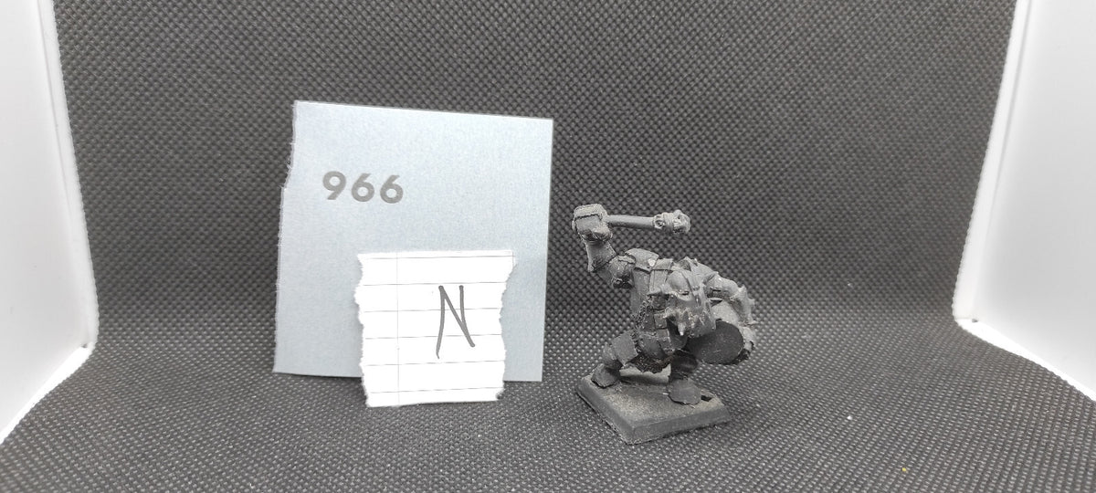(1) Black Orc Metal Musician OOP Orcs & Goblins Warhammer Fantasy Miniatures -1565-