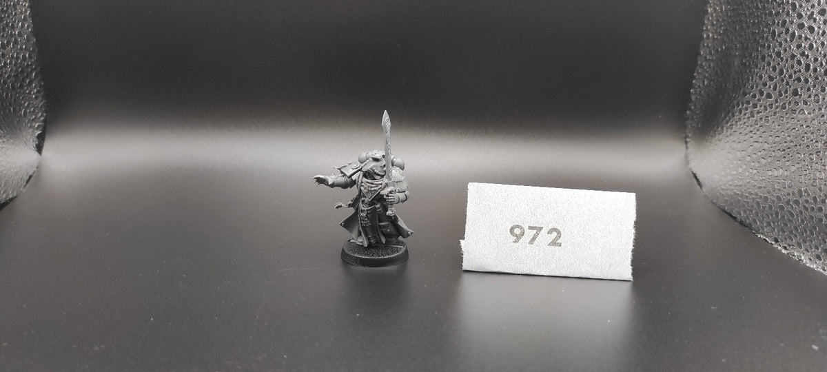 (1) Dark Vengeance Librarian Dark Angels Space Marines Warhammer 40k -1968-