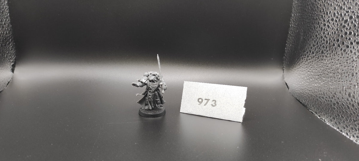 (1) Dark Vengeance Librarian Dark Angels Space Marines Warhammer 40k -1969-
