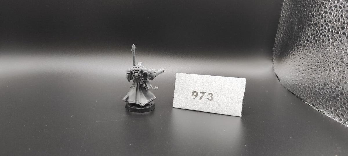 (1) Dark Vengeance Librarian Dark Angels Space Marines Warhammer 40k -1969-