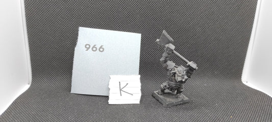 (1) Black Orc Metal OOP Orcs & Goblins Warhammer Fantasy Miniatures -1567-