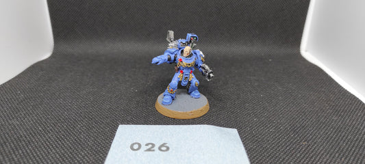 (1) Space Marines Ultramarine Captain Resin Warhammer 40k -2408-