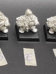 (1) Imperial Dwarf Warhammer Fantasy Miniatures -1071-