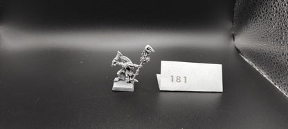 (1) Skink Priest METAL Lizardmen Warhammer Fantasy Miniatures -1024-
