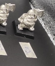(1) Imperial Dwarf Warhammer Fantasy Miniatures -1076-