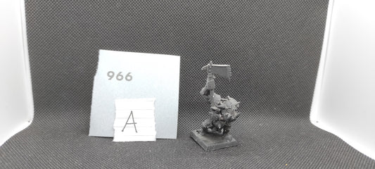 (1) Black Orc Metal OOP Orcs & Goblins Warhammer Fantasy Miniatures -1575-