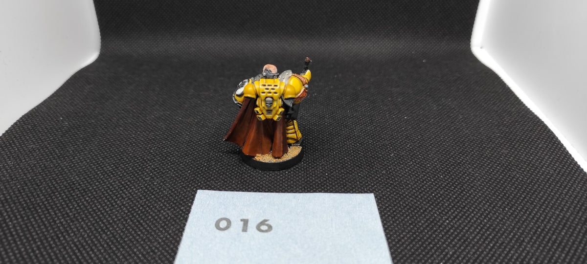 (1) Space Marine Captain Chapter Master Imperial Fists Space Marines Warhammer 40k -1730-