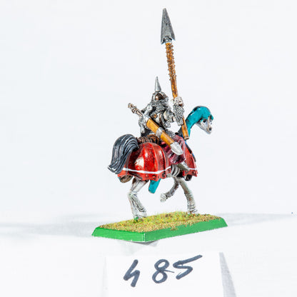 (1) Mounted Wight Vampire Counts Warhammer Fantasy Miniatures -1900-