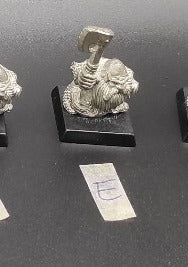(1) Long Beards Dwarfs Warhammer Fantasy Miniatures -1081-