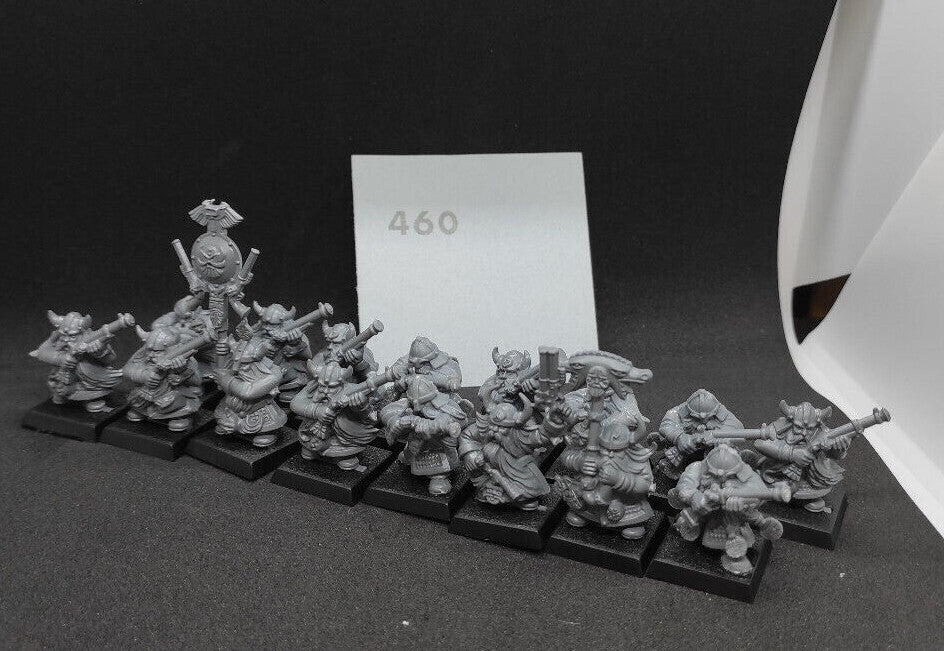 (16) Dwarf with Rifle Thunderer Plastic Warhammer Fantasy Miniatures -1830-
