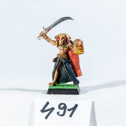 (1) Vampire Necrarch on Foot Vampire Counts Warhammer Fantasy Miniatures -1904-