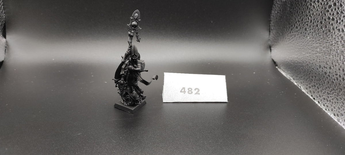 (1) High Elf Mage High Elves Warhammer Fantasy Miniatures -2312-