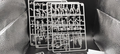 (8) Chaos Marauders NEW Warriors of Chaos Warhammer Fantasy Miniatures -2459-