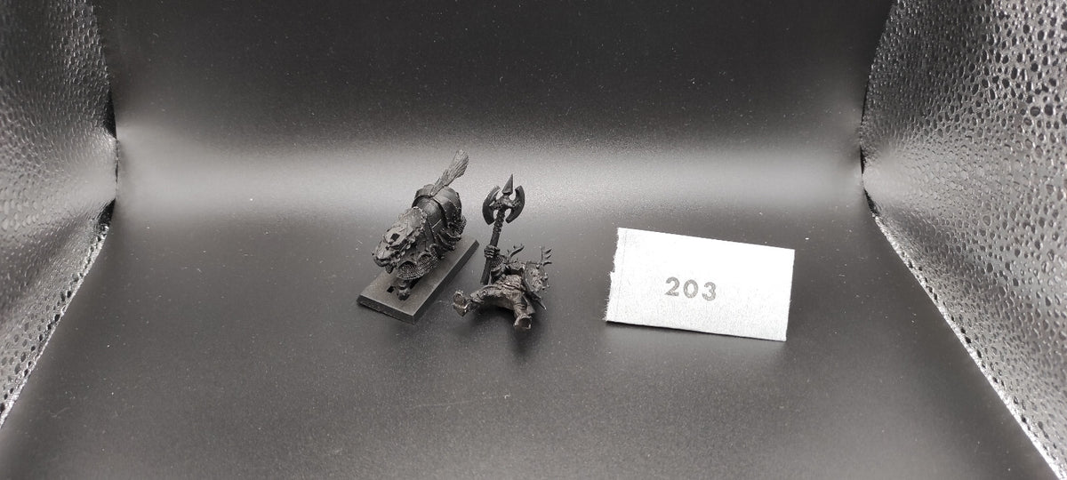(1) Chaos Lord OOP Metal Warriors of Chaos Warhammer Fantasy Miniatures -2462-
