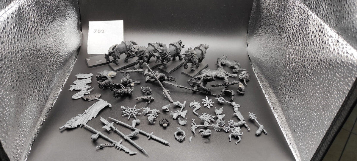 (5) Chaos Knights Warriors of Chaos Warhammer Fantasy Miniatures -2464-