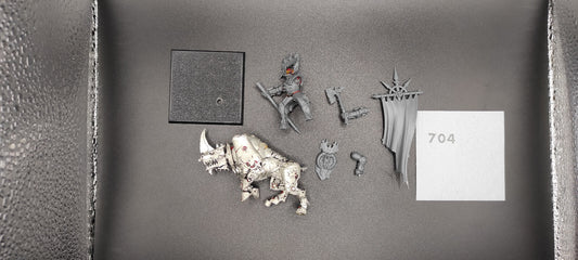 (1) Lord on Juggernaut Converted Warriors of Chaos Warhammer Fantasy Miniatures -2466-