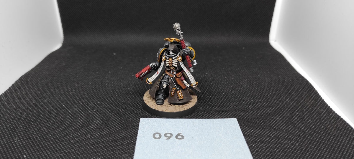 (1) Primaris Chaplain Space Marines Warhammer 40k -2423-