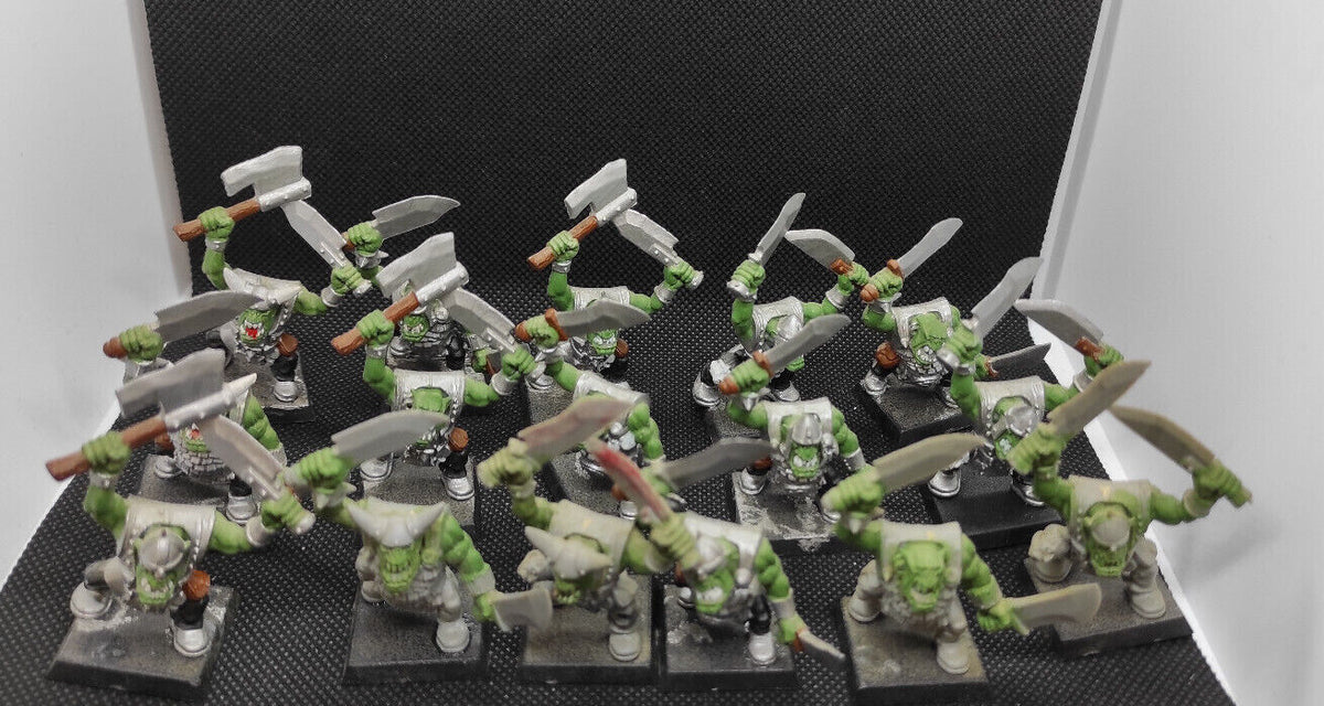 (16) Orcs Boys Boyz Orcs & Goblins Warhammer Fantasy Miniatures -1585-