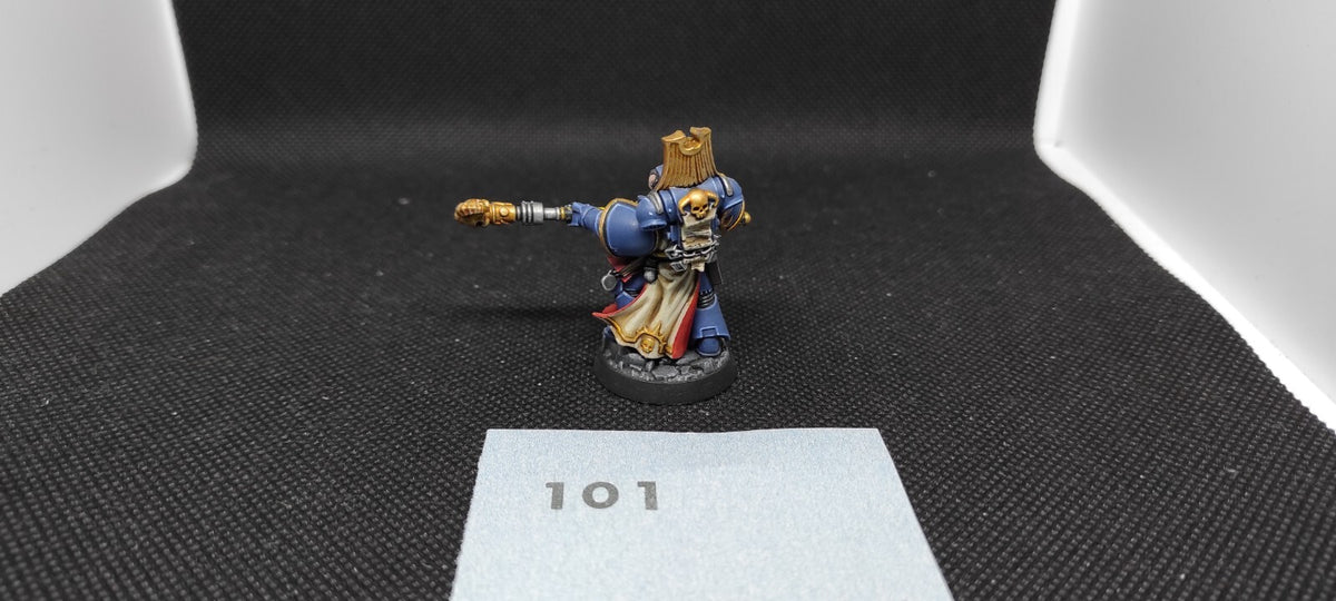 (1) Space Marine Librarian Ultramarines Space Marines Warhammer 40k -2426-