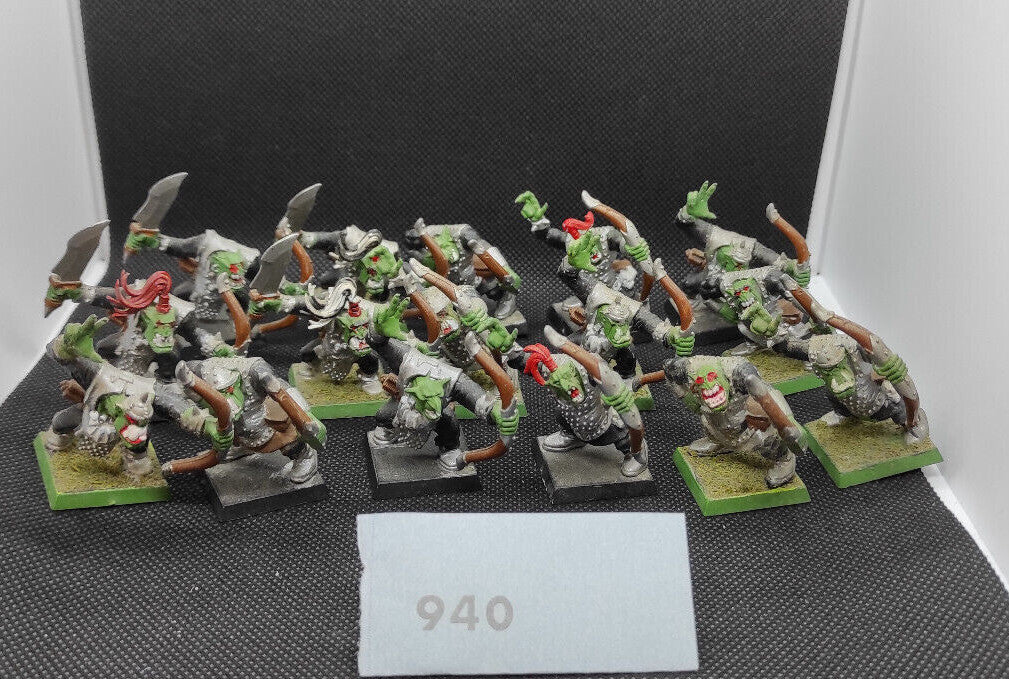 (16) Orcs Boys Boyz Archers Bow Orcs & Goblins Warhammer Fantasy Miniatures -1587-