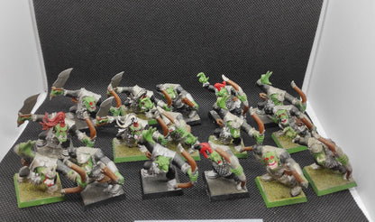 (16) Orcs Boys Boyz Archers Bow Orcs & Goblins Warhammer Fantasy Miniatures -1587-